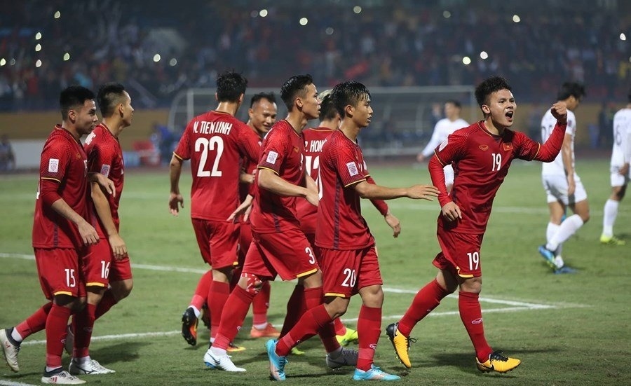 
ĐT Việt Nam được dự đoán sẽ lọt top 100 thế giới sau vòng bảng AFF Cup 2018.