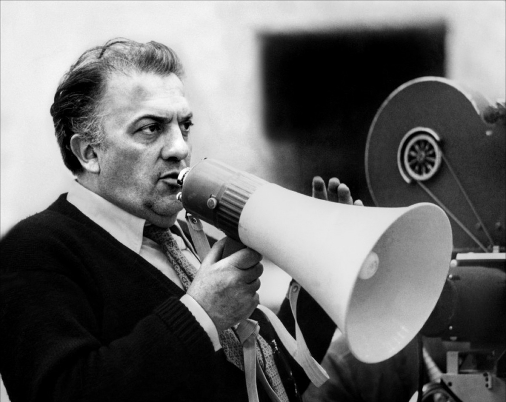
Nhà làm phim Federico Fellini (Ý) là tác giả sở hữu 2 tác phẩm trong top 10 với bộ phim La Dolce Vita và bộ phim 8½