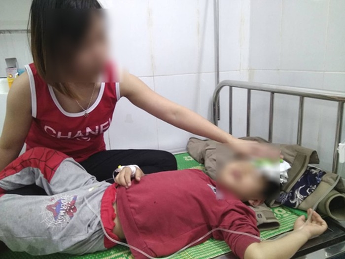 Một trẻ trường mầm non X.N nhập viện trong tình trạng chóng mặt, buồn nôn nghi do ngộ độc.