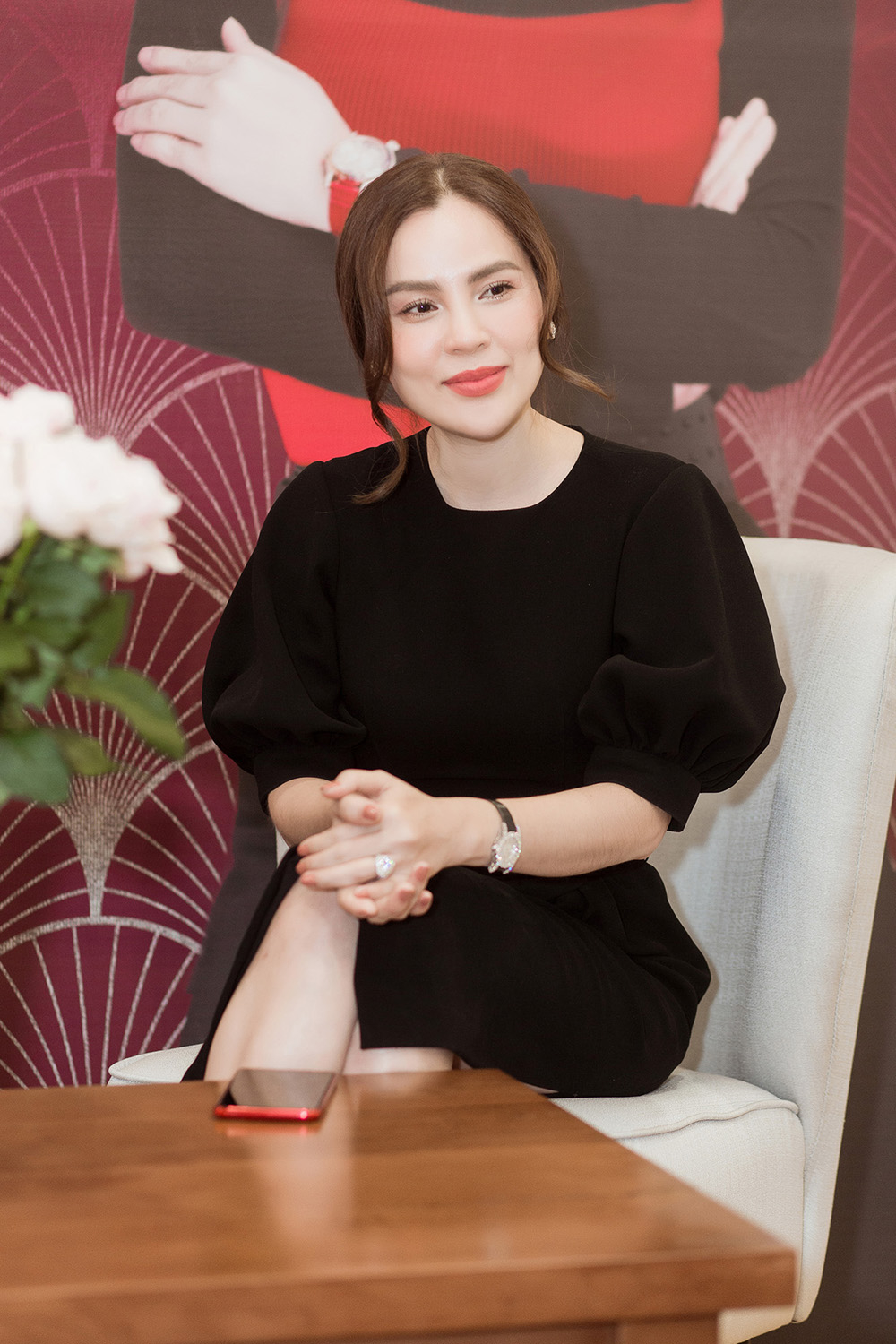 Hoa hậu Phương Lê lần đầu mở họp fan, khuyên fan đừng tin vào thuốc giảm cân