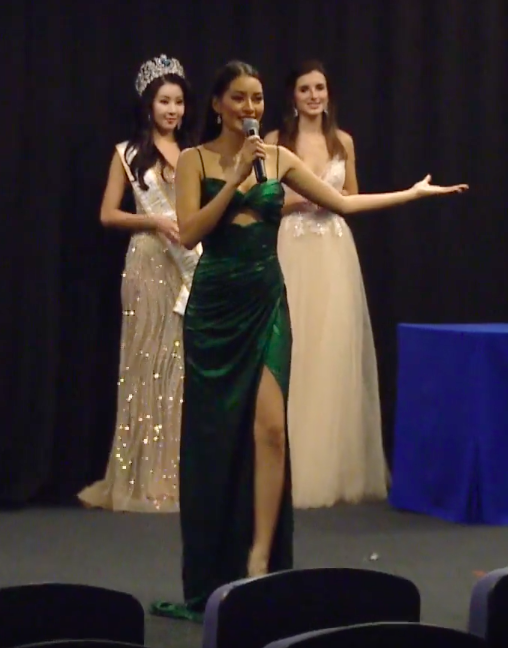 Minh Tú bất ngờ cho Hoa hậu Philippines mượn đầm, được cộng đồng fan quốc tế cảm kích