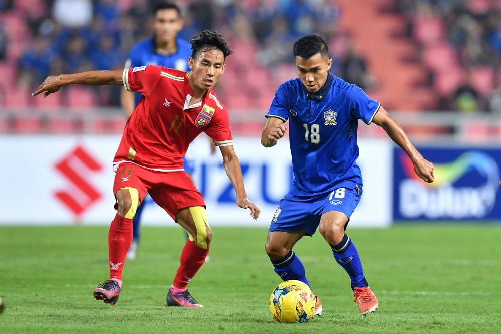 
Đến thời điểm hiện tại, Chanathip Songkrasin chính là cầu thủ duy nhất 2 lần giành danh hiệu Cầu thủ xuất sắc nhất AFF Cup vào các năm 2014 và 2016. Bênh cạnh sự xuất sắc của anh, ĐT Thái Lan cũng đã liên tiếp giành 2 chức vô địch để thể hiện sức mạnh của mình tại khu vực Đông Nam Á.