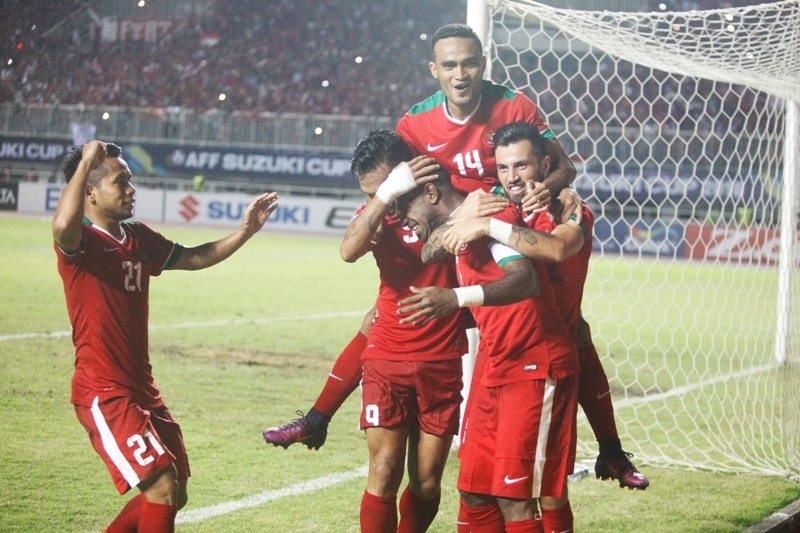 
Thật đáng tiếc cho Indonesia khi trong 5 lần góp mặt tại trận chung kết AFF Cup, họ đều phải nhận thất bại và không thể một lần bước lên bục cao nhất, trong đó có tới 3 thất bại trước Thái Lan. Với lối chơi khó chịu và hơi thiên về thể lực, Indonesia sẽ không phải là một đội bóng dễ đối đầu tại giải đấu năm nay.
