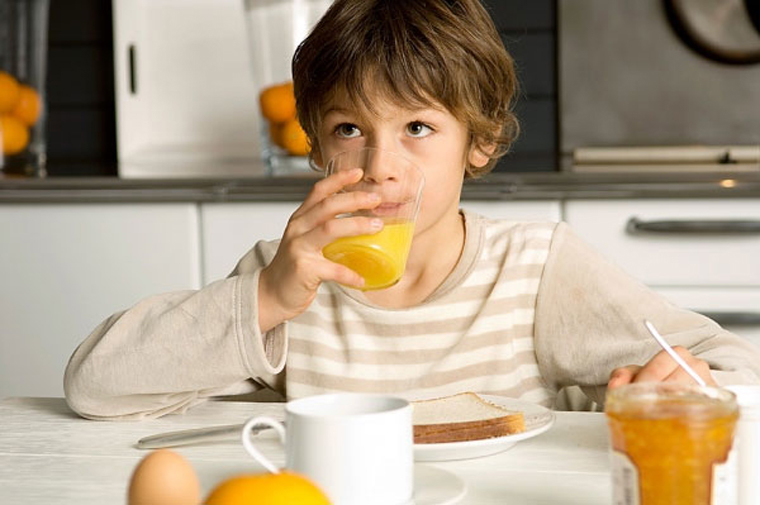 Những lưu ý khi uống nước cam bạn cần biết nếu không muốn ảnh hưởng xấu đến sức khỏe