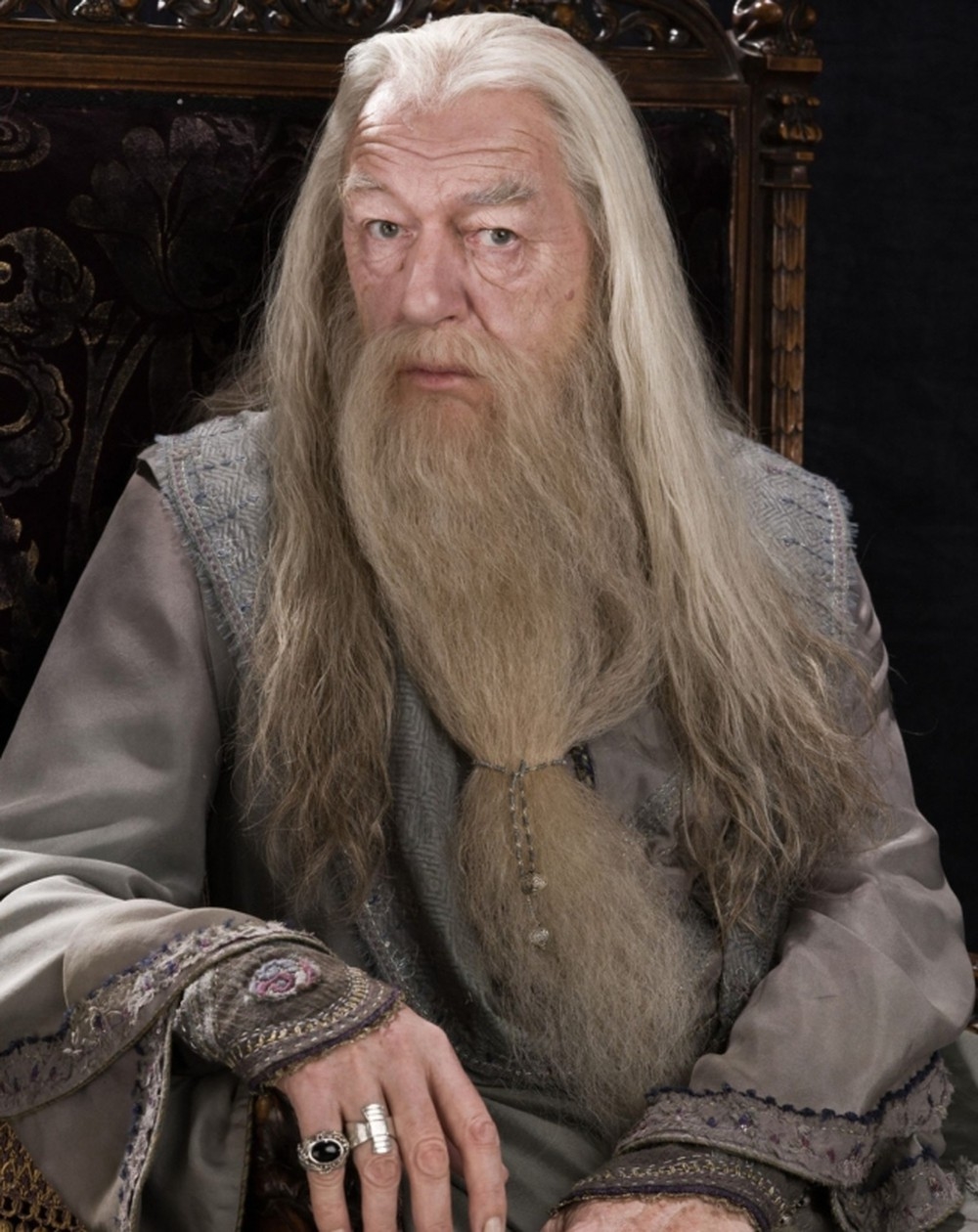 
Hiệu trưởng Dumbledore trong Harry Potter. 