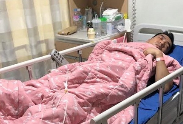 
Anh Đỗ Quốc Hưng, lao động Việt Nam bị thương nặng trong vụ nổ đang được điều trị. (Ảnh: Mạnh Hùng/Vietnam+)