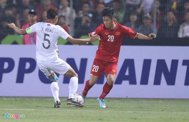 
Phan Văn Đức tiếp tục là gương mặt thi đấu nổi bật bên phía đội tuyển Việt Nam.