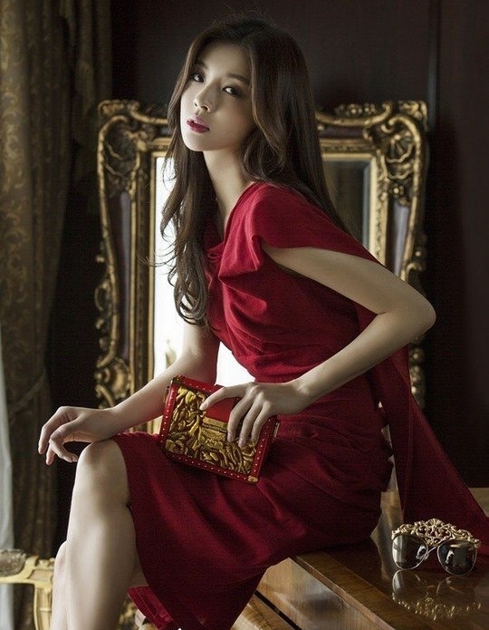 Bạn gái Lee Kwang Soo: Không chỉ dừng lại ở cái danh “bản sao Irene”