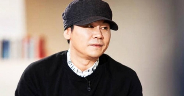 
Chủ tịch Yang bị cư dân mạng "ném đá" vì dìm BTS, nâng BLACKPINK.
