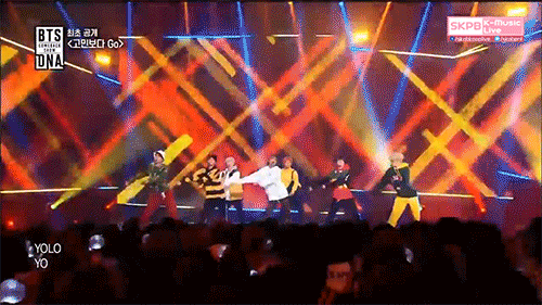 
Điệu nhảy floss dance được BTS sử dụng trong GO GO.
