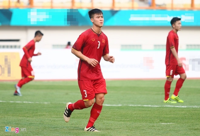 
Cầu thủ Duy Mạnh đang trở thành tâm điểm bị chỉ trích của dân mạng Malaysia - Ảnh: Quang Thịnh