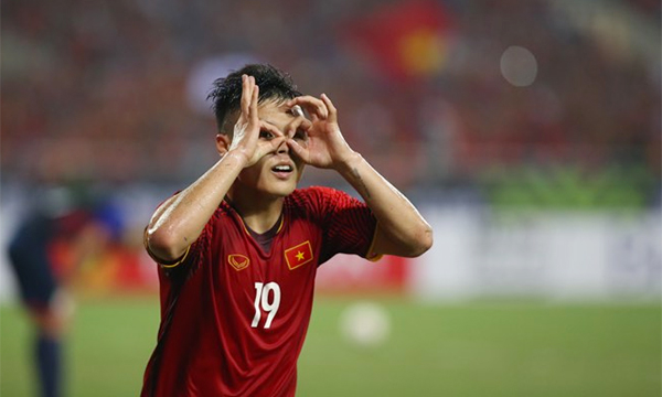 CHẤM ĐIỂM Việt Nam 2-1 Philippines: Tuyệt vời Quang Hải, điểm 10 cho 