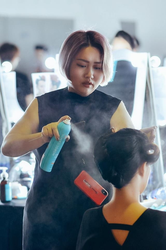 Hair stylist - những con người thầm lặng đứng sau hào quang của dàn sao Việt