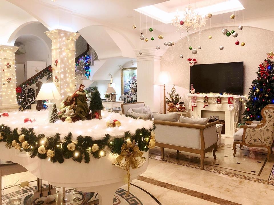 Chiêm ngưỡng căn nhà tiền tỷ lộng lẫy không khí Giáng sinh 2018 của sao Việt - Tin sao Viet - Tin tuc sao Viet - Scandal sao Viet - Tin tuc cua Sao - Tin cua Sao