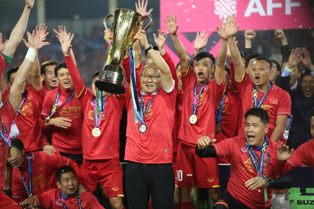 
Chức vô địch AFF Cup 2018 là "quả ngọt" dưới bàn tay kỳ diệu của HLV Park Hang-seo.