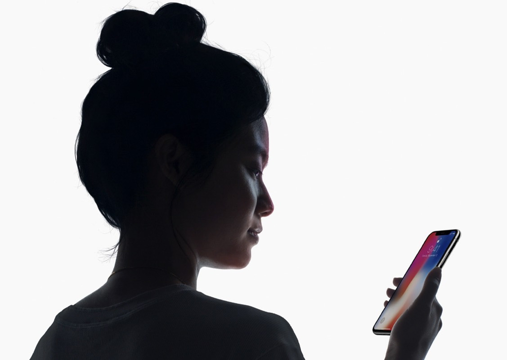 
Trong tương lai, người dùng có thể vừa sử dụng cảm biến Touch ID, vừa sử dụng nhận diện khuôn mặt Face ID trên các sản phẩm Apple?