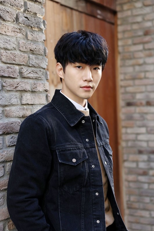 Junho (2PM) tái xuất màn ảnh, trở thành kỹ nam hạng sang 