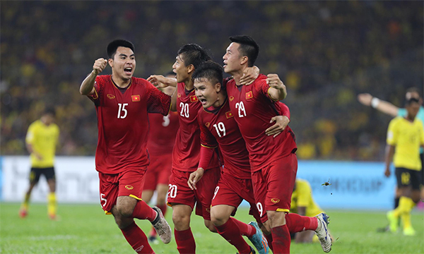 
Chỉ cần không để đối thủ cầm hoà với tỉ số quá 2 bàn trong trận lượt về, ĐT Việt Nam sẽ trở thành tân vương của AFF Cup 2018.