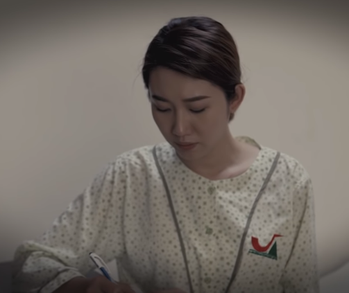 Rơi nước mắt trước bức tâm thư Hân gửi Kiệt trước khi vào phòng phẫu thuật hiến gan cho mẹ
