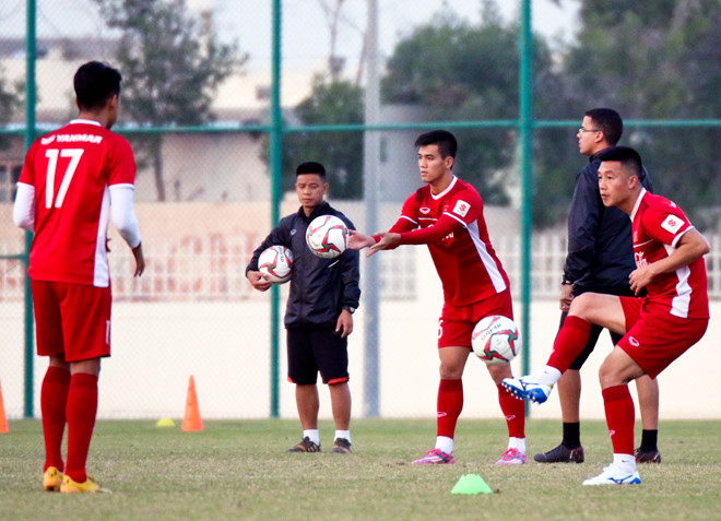
Các cầu thủ Việt Nam đang tích cực tập luyện cho những trận đấu khó khăn sắp tới.