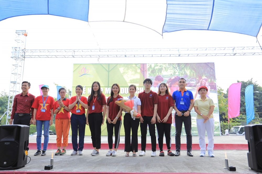
Đội ngũ giảng viên chất lừ của khoa Du lịch và Việt Nam học - trường Đại học Nguyễn Tất Thành.