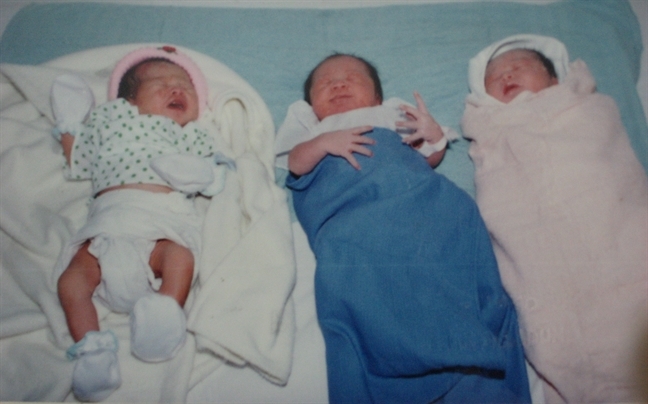 
3 em bé thụ tinh trong ống nghiệm chào đời đầu tiên tại Việt Nam.