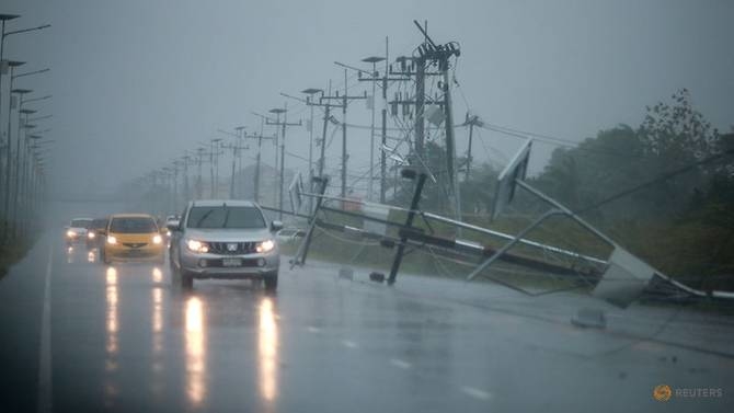 Bão số 1 đổ bộ Thái Lan, trở thành cơn bão mạnh nhất trong 30 năm: Cây cối, cột điện nằm la liệt