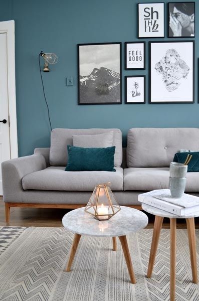 
Tông màu xanh mát này sẽ giúp phòng khách trở nên thoải mái, dễ chịu để đón một năm mới tốt lành
