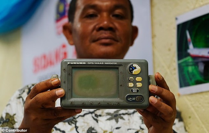 
Ông Rusli Khusmin đã ghi lại tọa độ của địa điểm nơi ông nói máy bay MH370 rơi xuống biển trên một thiết bị GPS