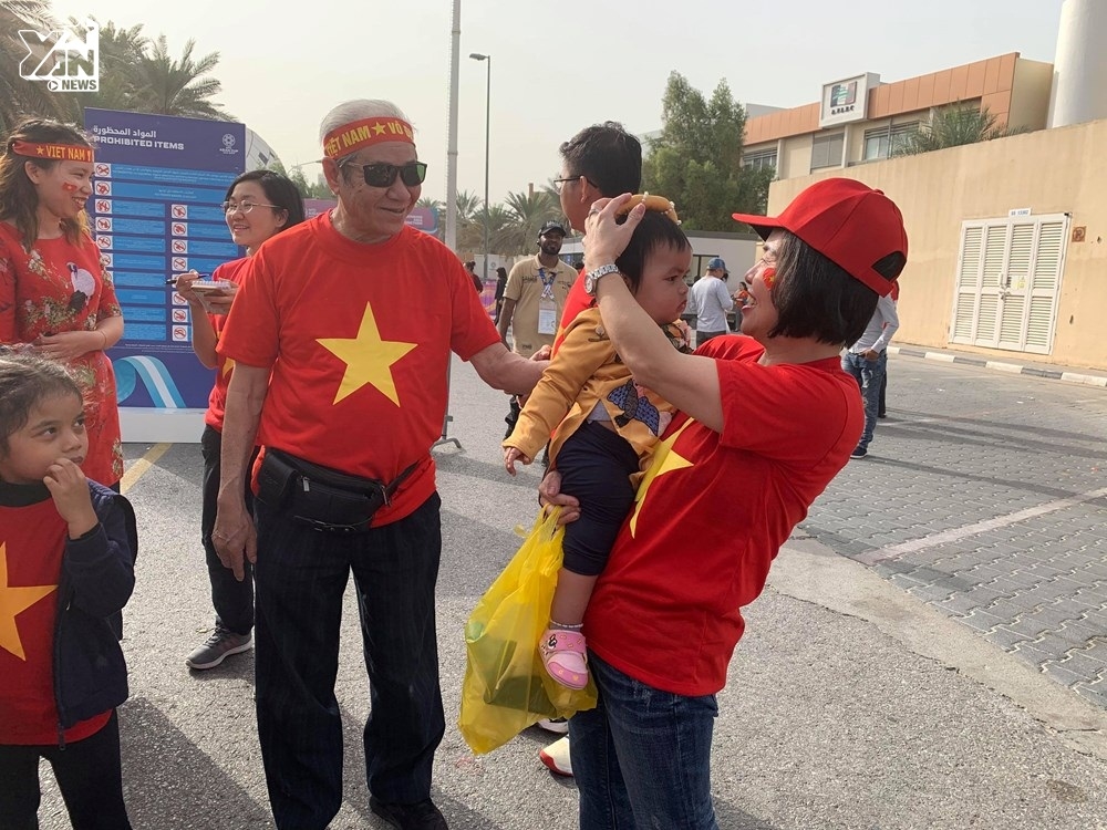 'Lão tướng' Đoàn Ngọc cũng có mặt tại Dubai để cổ vũ cho tuyển Việt Nam. 