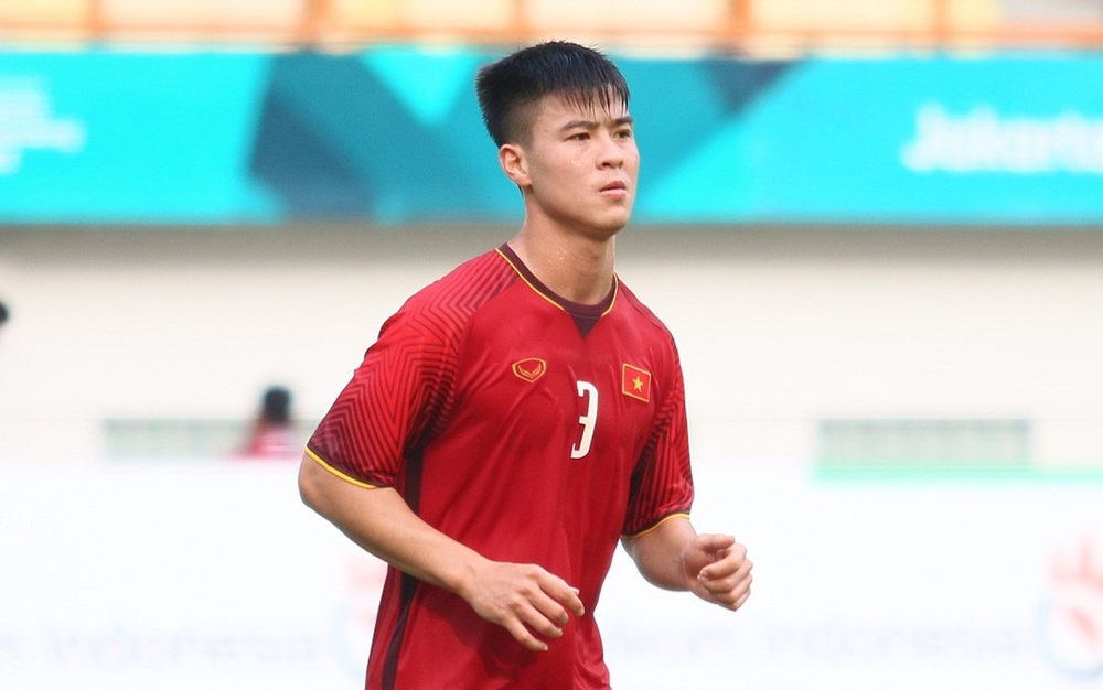 
Sai lầm của Đỗ Duy Mạnh đã dẫn đến bàn thua đáng tiếc của các cầu thủ Việt Nam. Tuy nhiên, ngoài tình huống chơi thiếu tập trung đó thì trung vệ thuộc biên chế ĐKVĐ V.League 2018 đã chơi đầy tập trung và không ít lần giải nguy cho ĐTVN.