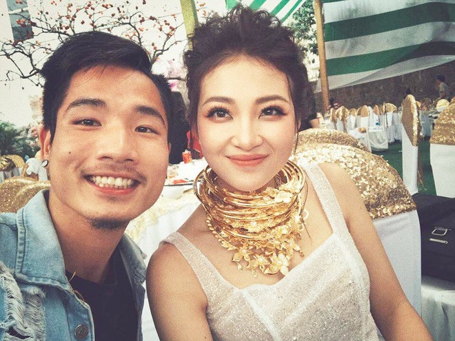 Cô dâu đeo 200 cây vàng ở Nam Định: Sau đám cưới bạn bè mới biết là tiểu thư nhà giàu