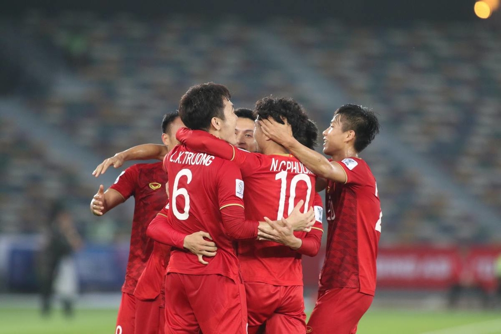 
Niềm vui của các cầu thủ Việt Nam sau bàn thắng vào lưới Iraq - Ảnh: Internet