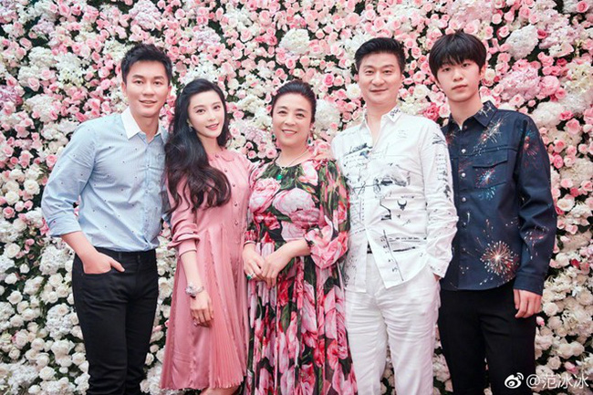 
Gia đình Phạm Băng Băng.