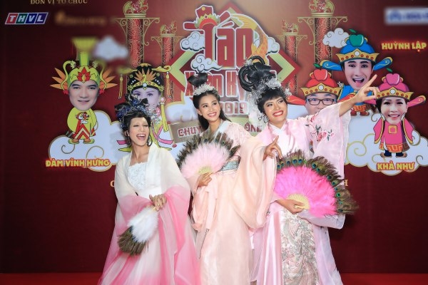 Bộ ba tiên nữ Dương Thanh Vàng – Trần Tiểu Vy – Võ Tấn Phát náo loạn thiên cung
Bộ ba tiên nữ Dương Thanh Vàng – Trần Tiểu Vy – Võ Tấn Phát náo loạn thiên cung - Tin sao Viet - Tin tuc sao Viet - Scandal sao Viet - Tin tuc cua Sao - Tin cua Sao