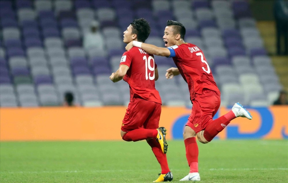 
ĐT Việt Nam chính thức giành vé vào vòng 1/8 Asian Cup 2019.