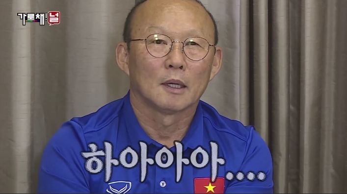 
Thầy Park chia sẻ về khó khăn trong nghề HLV.