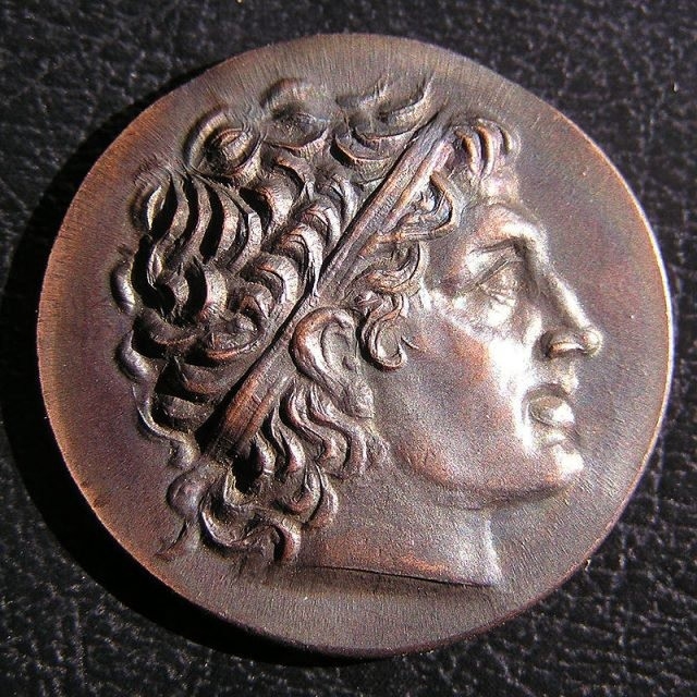 
Mithridates VI trên đồng xu vương quốc Pontus cổ đại​.