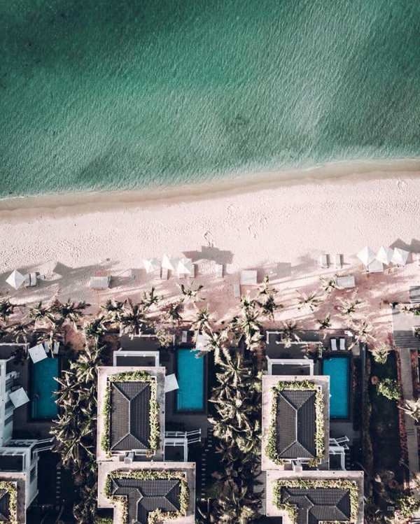
Hoặc villa sát biển- Beachfront Villa - để hàng ngày chỉ cần thức dậy là có thể đón những cơn sóng nhẹ nhàng đầu tiên xô vào bờ. @Pixi.p tại Premier Village Phu Quoc Resort.