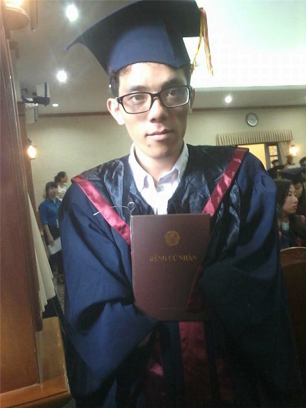 
Anh Khang ngày nhận bằng tốt nghiệp