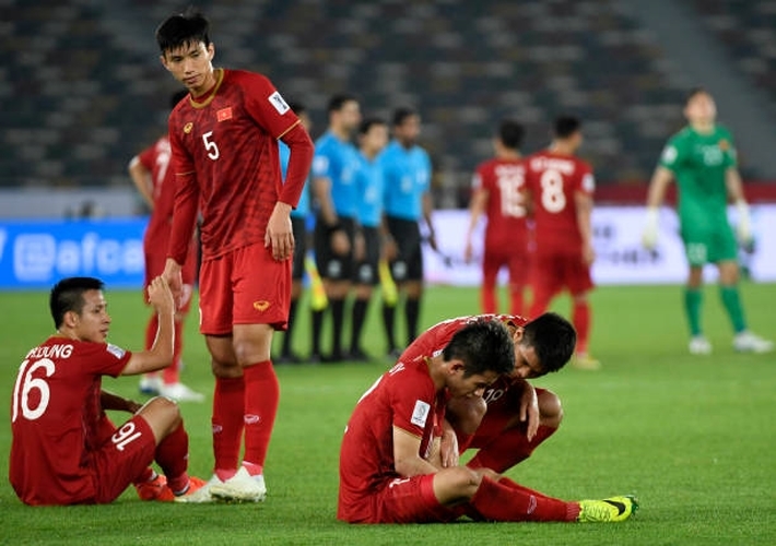 
Các cầu thủ Việt Nam phải quên đi thất bại đáng tiếc trước Iraq.