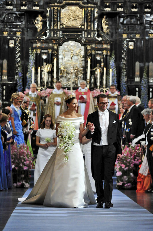 Xa hoa như đám cưới Hoàng gia: Vàng khắp nơi, 5000 người rước dâu, cung điện 1788 phòng