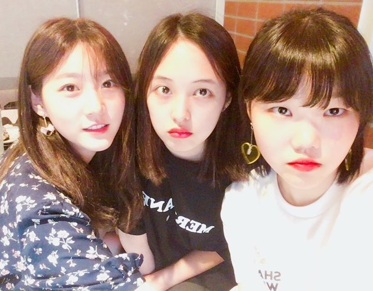  
Hội bạn thân Yeri, Suhyun, Sae Ron.
