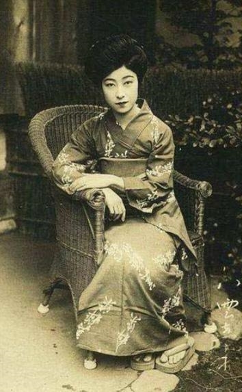 
Bà là đại diện cho nhan sắc của người phụ nữ Nhật khi đó.