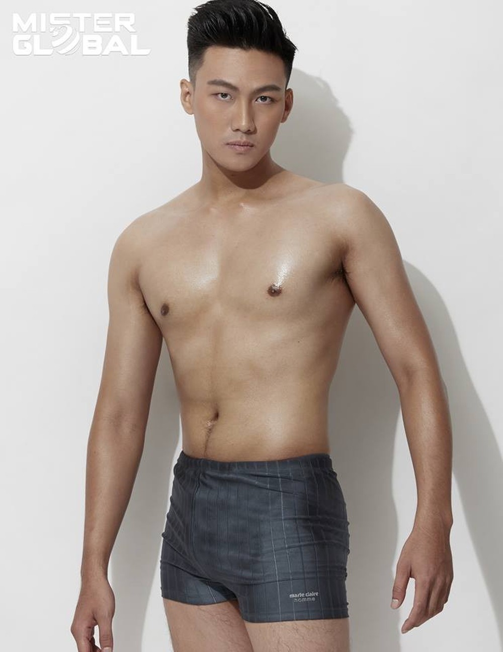 
Trước đây, Trung Kiên nhiều lần khiến CĐM ngán ngẩm với body toàn mỡ của mình ngay từ khi anh chàng tham gia Nam Vương toàn cầu cho đến The Face 2018.