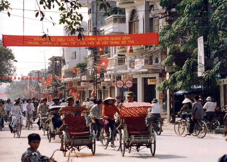 
Đường phố Hà Nội năm 1989