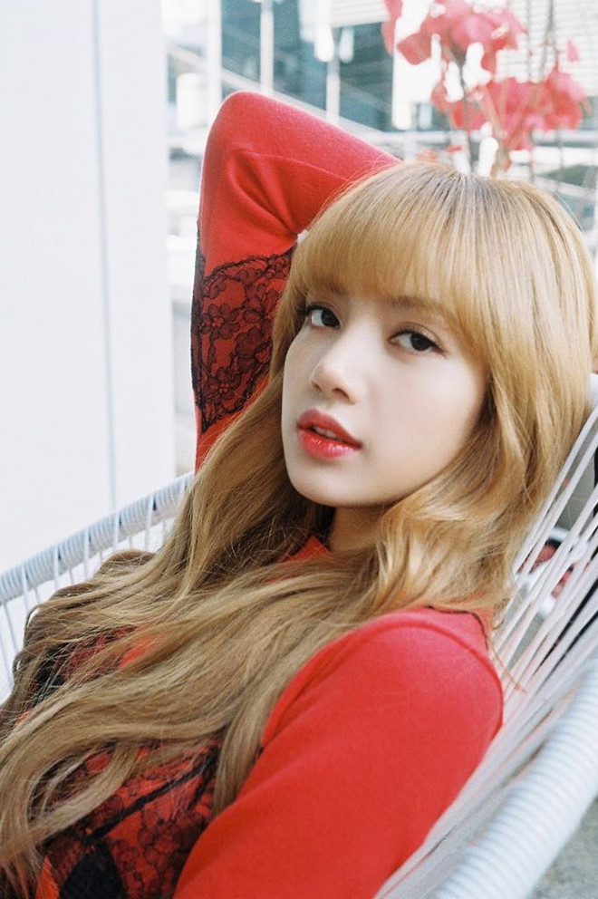 Cùng ngắm những hình ảnh Lisa Blackpink từng xuất hiện trước khi trở thành một trong những Idol nữ hot nhất Kpop hiện nay. Những khoảnh khắc đáng yêu và trong trẻo của Lisa sẽ khiến bạn không thể từ chối.