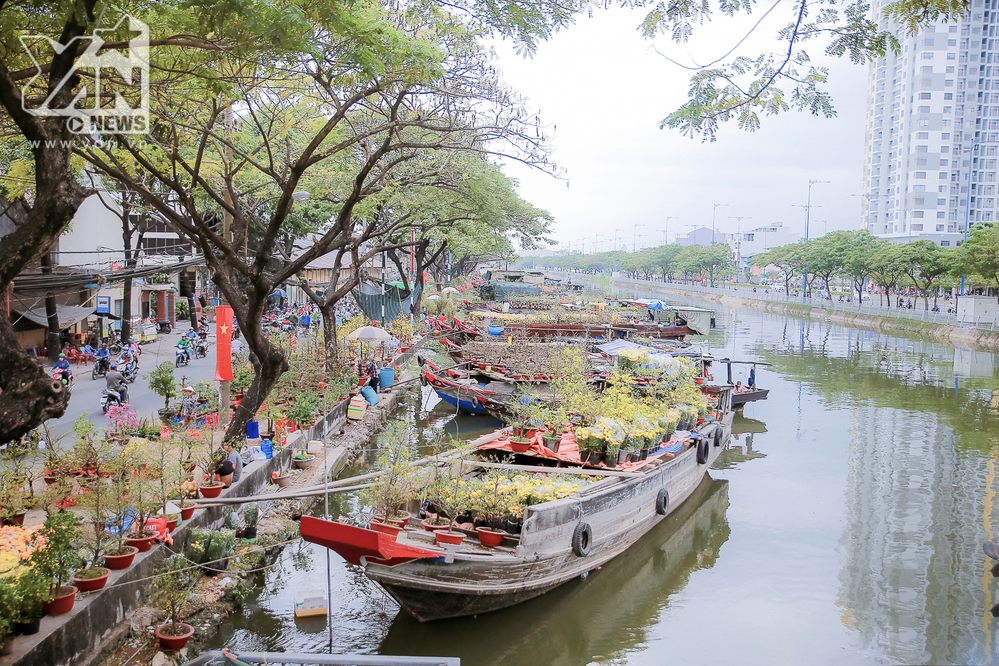 Bến Bình Đông không những là nơi lưu dấu lịch sử phát triển của Sài Gòn mà còn là không gian di sản văn hóa đáng để bảo tồn hiện nay. 