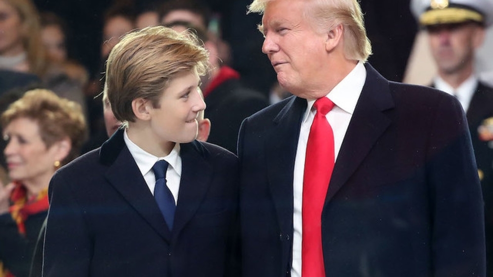 
Bố nào con nấy, gen nhà Trump quả là khiến người ta ghen tỵ