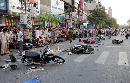 
Trong 9 ngày nghỉ Tết, cả nước đã xảy ra 276 vụ tai nạn giao thông khiến 183 người tử vong (Ảnh: IT)